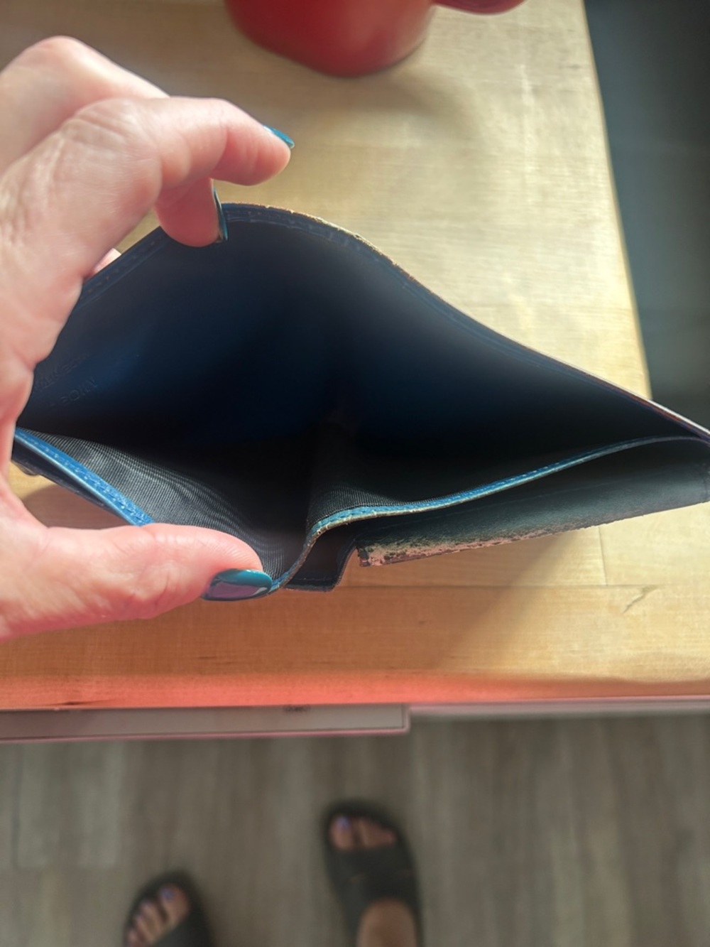 Louis Vuitton Blue Epi Leather Bifold Wallet with Embossed LV PROJECT ITEM - Picture 4 of 10